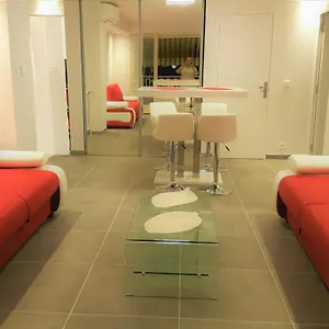 Sas Meredith Location Centre-ville Appartement